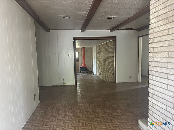 3rd image of 602 Stewart St