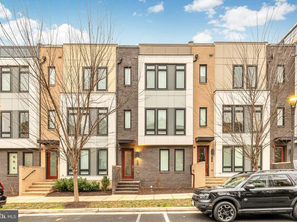 147 Prairie Ln, Alexandria, VA 22314