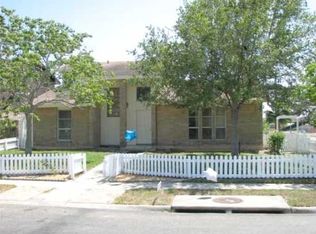 8117 Baylark Dr, Corpus Christi, TX 78412