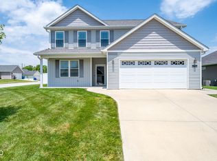72 Briarwood Ct, Greencastle, IN 46135