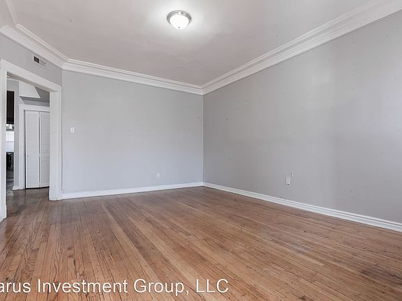 3rd image of 6514 S Ellis Ave APT 1S