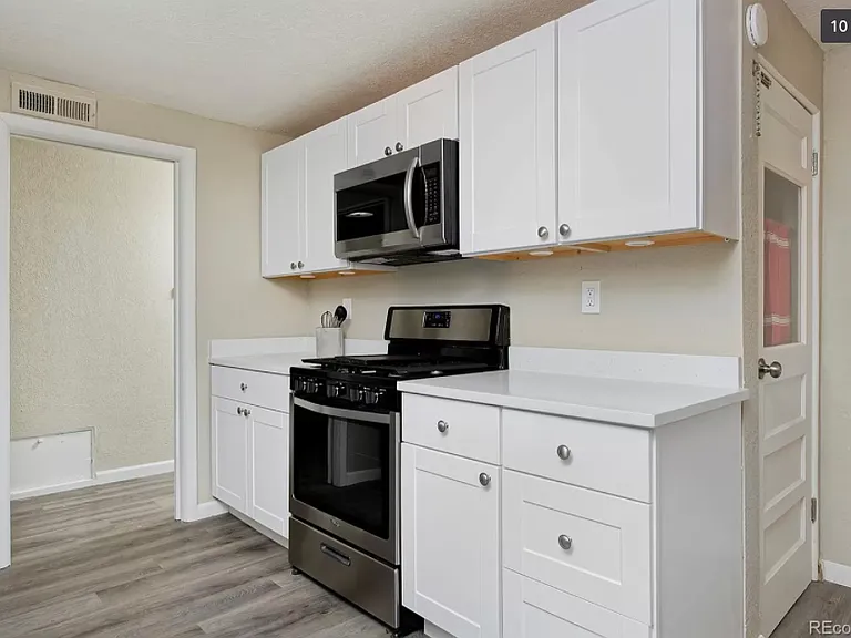 4871 Benton St — Photo 3