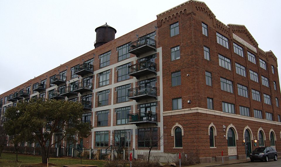 2nd image of 100 Market St Unit 319