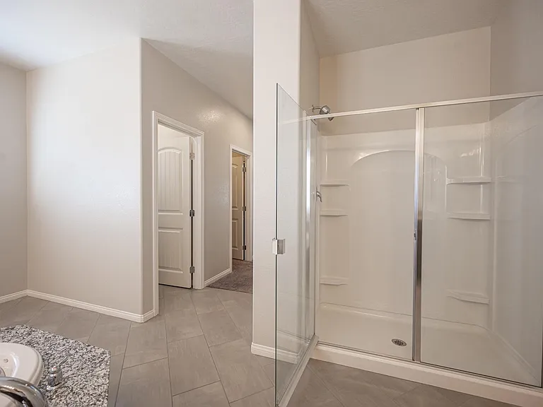 6198 Hays Cove Ct — Photo 35