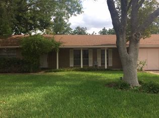 417 Surrey Rd, Laredo, TX 78041