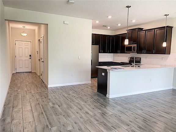5th image of 10040 Red Eagle Dr