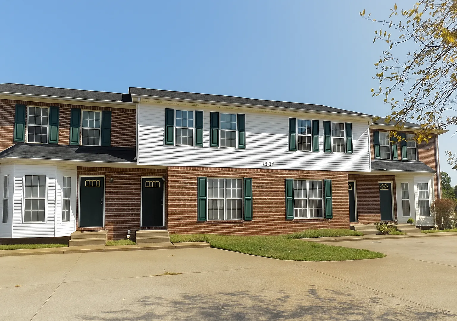 1232 Parkway Pl — Photo 1