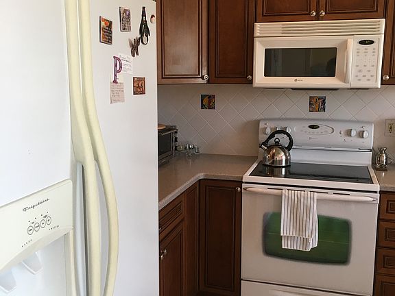4th image of 7017 Foxfire Dr