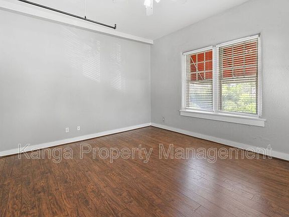 3rd image of 310 S Dixie Hwy #14