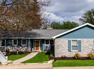 820 Laurel St, Dubuque, IA 52003