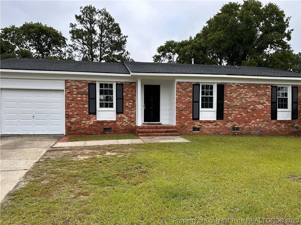 4590 Zinc Ct, Fayetteville, NC 28311