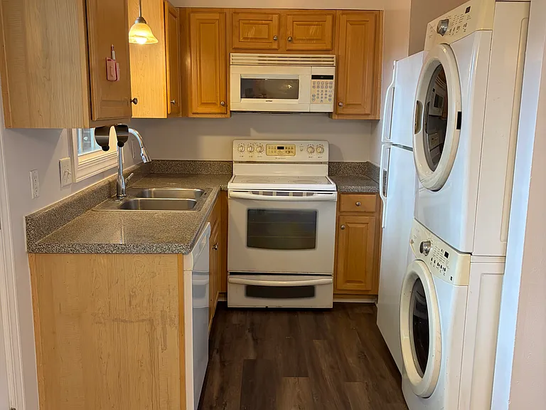 Ruby Bay Ln — Photo 3