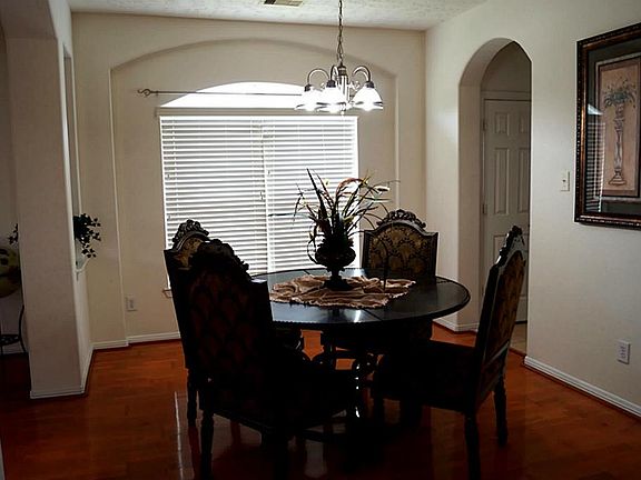 5th image of 2304 Canyon Springs Dr