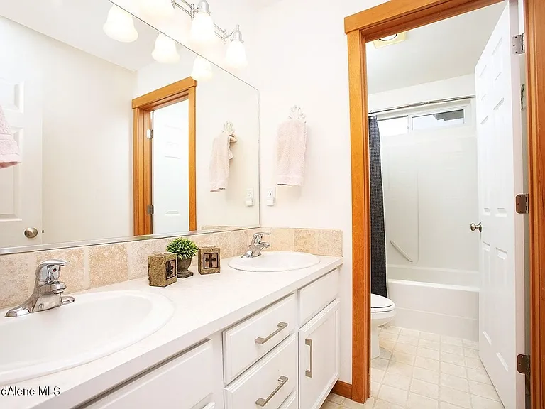 6113 N La Rochelle Dr — Photo 14