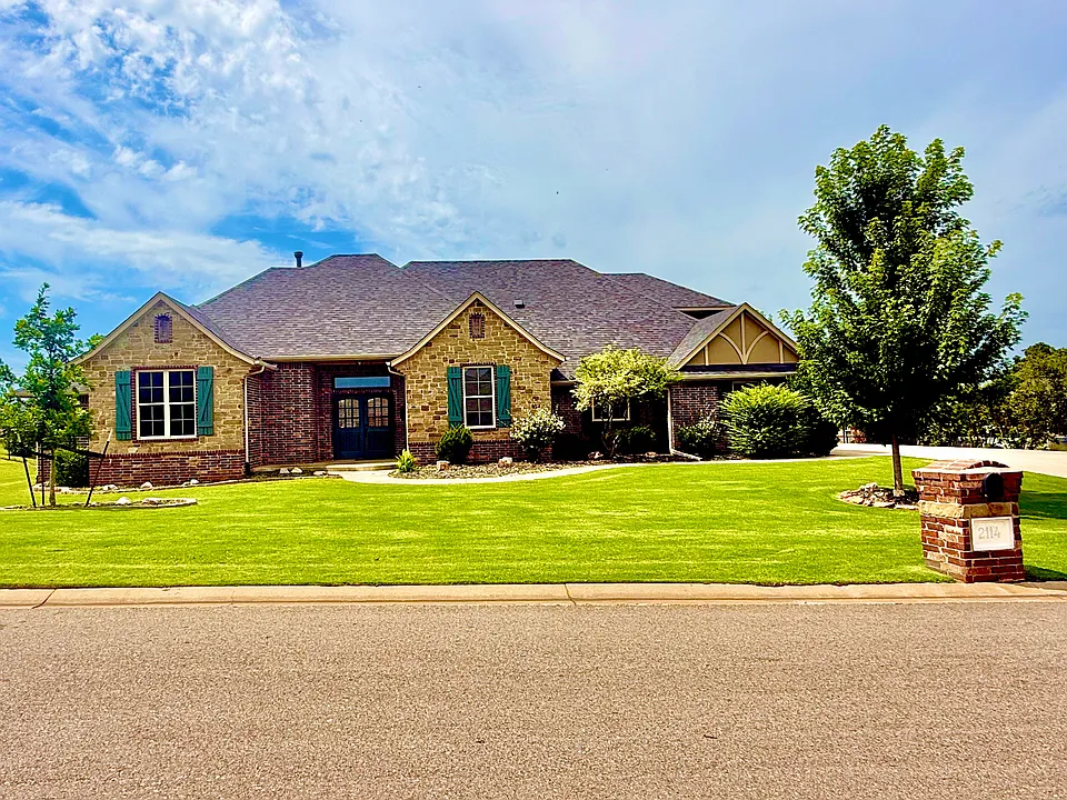2114 Savona Ln