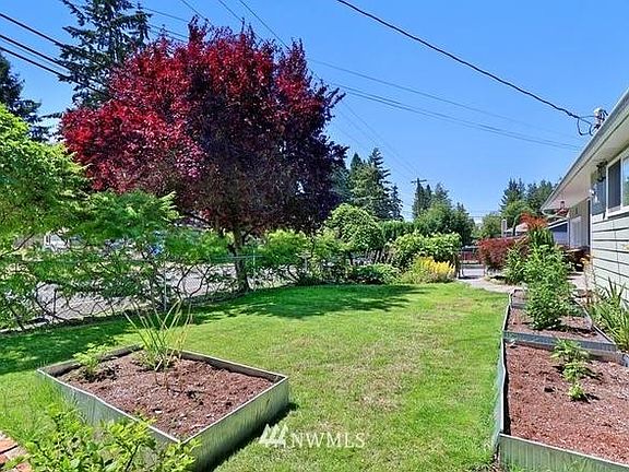 3rd image of 5319 204th St SW
