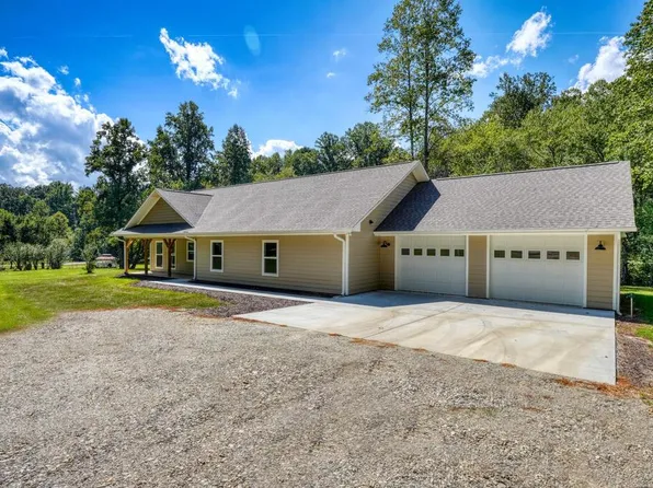590 Pinebrook Dr, Blairsville, GA 30512