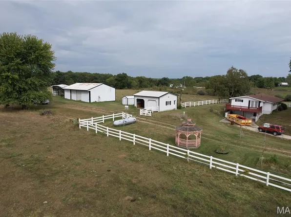 3924 Pike 43, Bowling Green, MO 63334