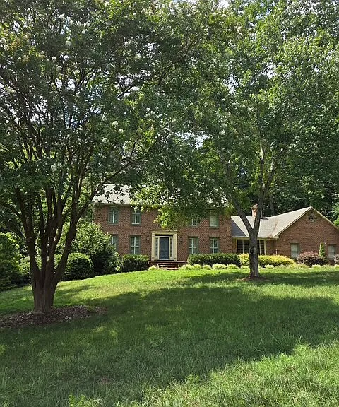 2385 River Run Dr — Photo 1
