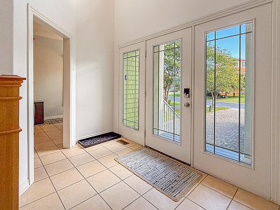3rd image of 10 Kings Ct