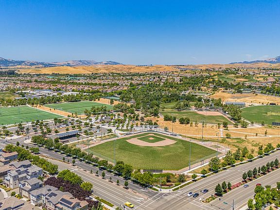 Fallon Sports Park - Walking