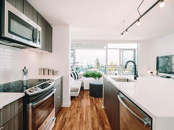 5th image of 289 E 6th Ave #520