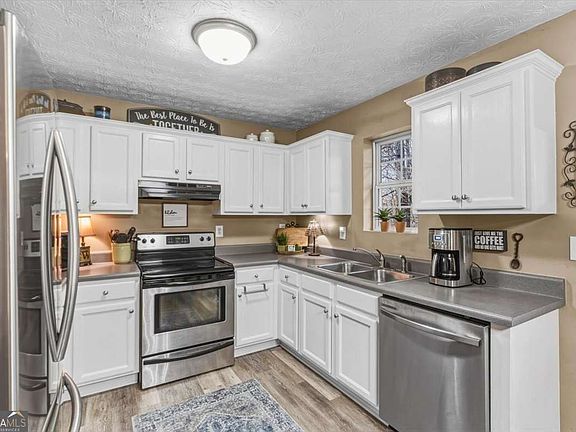 4th image of 60 Sugar Birch Way