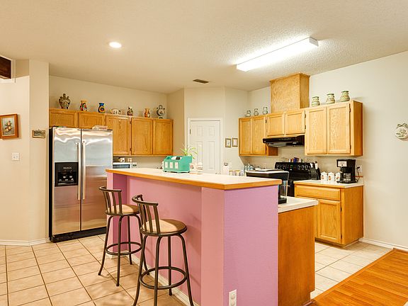 4th image of 2821 Mynah Ave