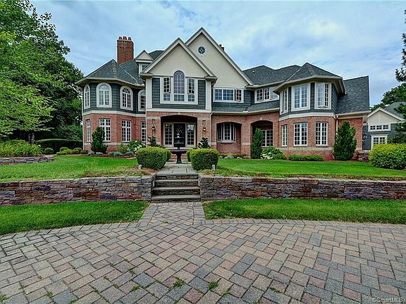 3rd image of 45 Greenswood Pl