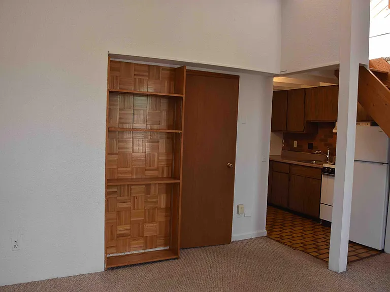 54 University Ave #6 — Photo 2