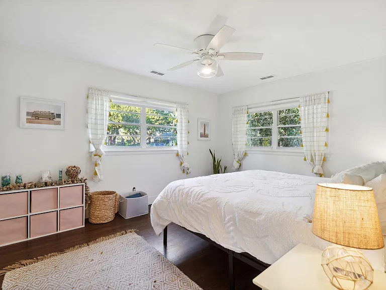 1661 Hunley Ave — Photo 18