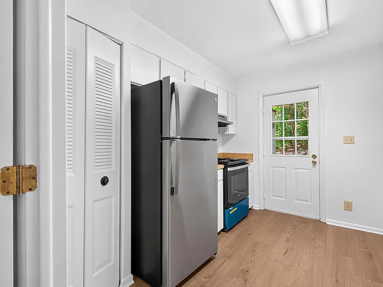 225 Harvest Dr — Photo 12