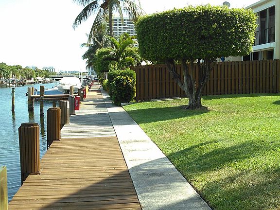 DOCK/LANDSCAPING