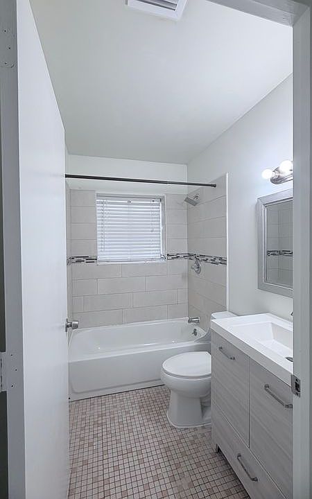 1st image of 1123 S 14th Pl
