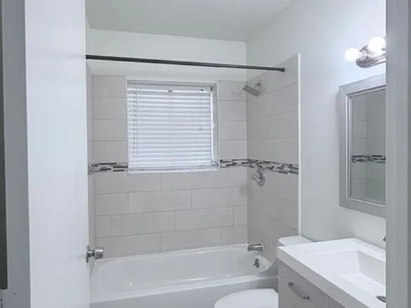 1123 S 14th Pl, Lantana, FL 33462