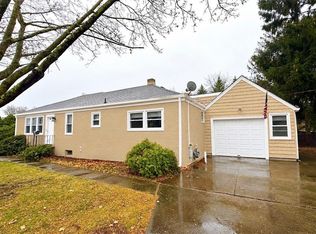 85 Hilton Ave E, Riverside, RI 02915