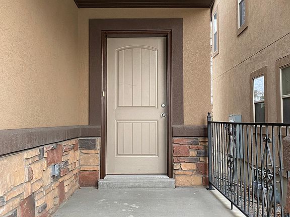 2nd image of 322 E Old Granite Cv