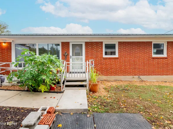 7442 N Jackson Hwy, Magnolia, KY 42757