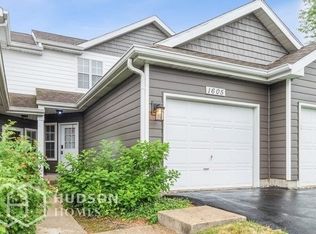 1605 Woodcrest Cir, Mundelein, IL 60060