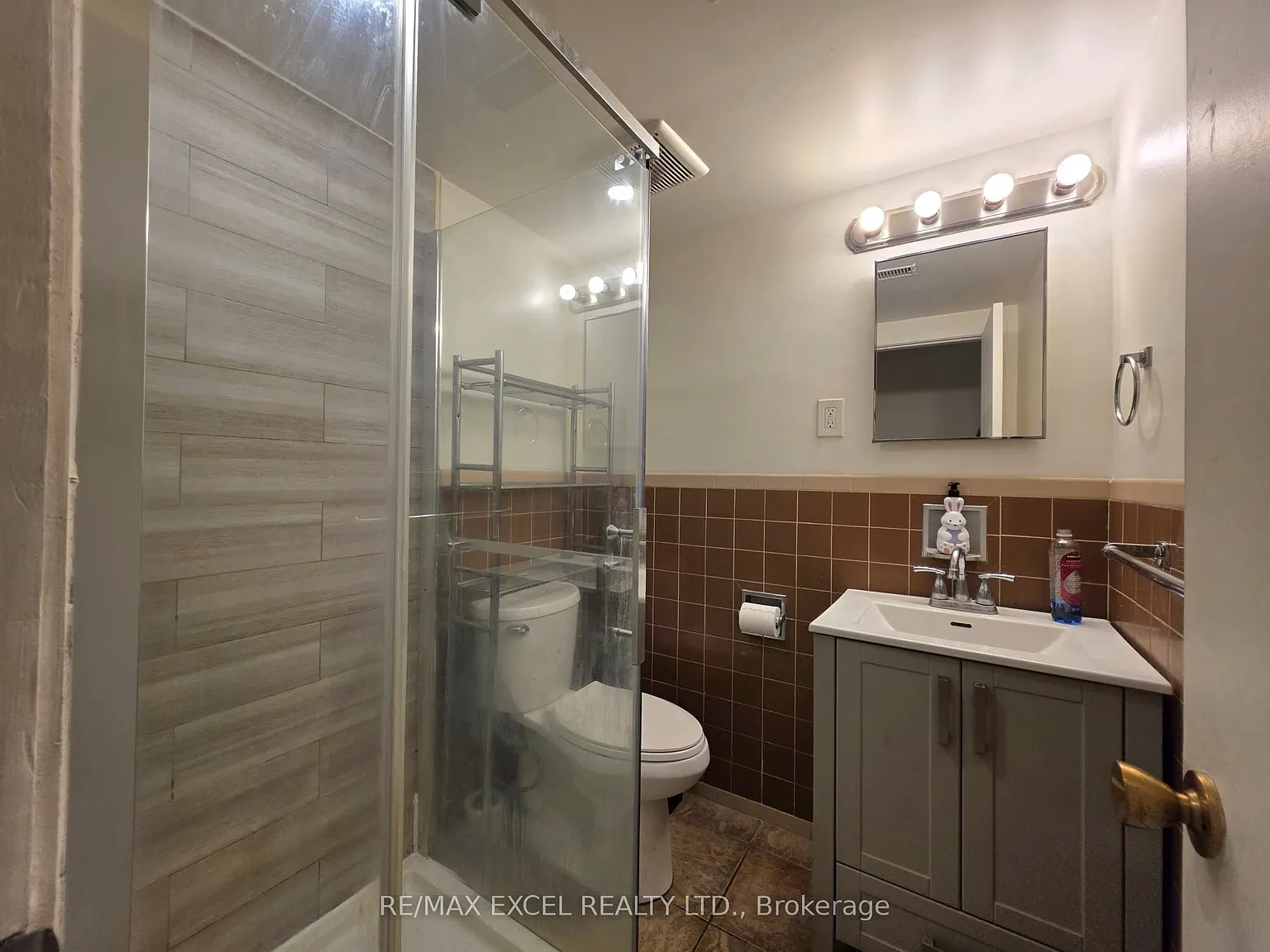 3 bed, $1,690 — Photo 4