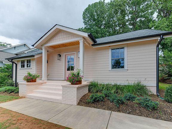 3rd image of 508 Seldon Dr