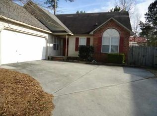 305 Firethorn Ln, Jacksonville, NC 28546
