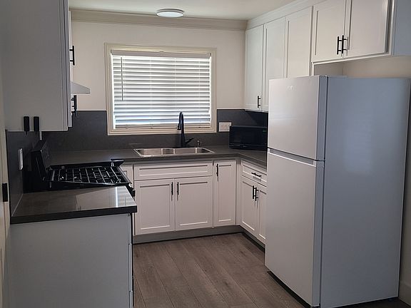 5th image of 5683 Beswick Dr