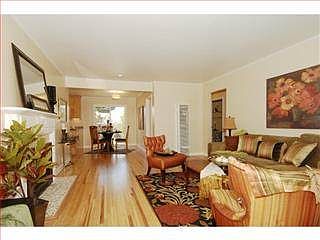 5th image of 107 Huron Ave