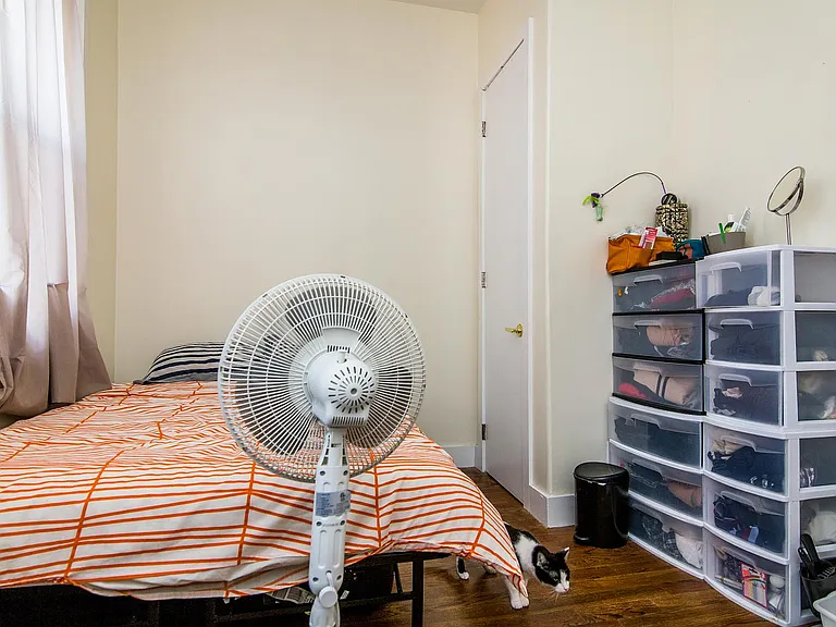 170 Stockholm St #2L — Photo 8