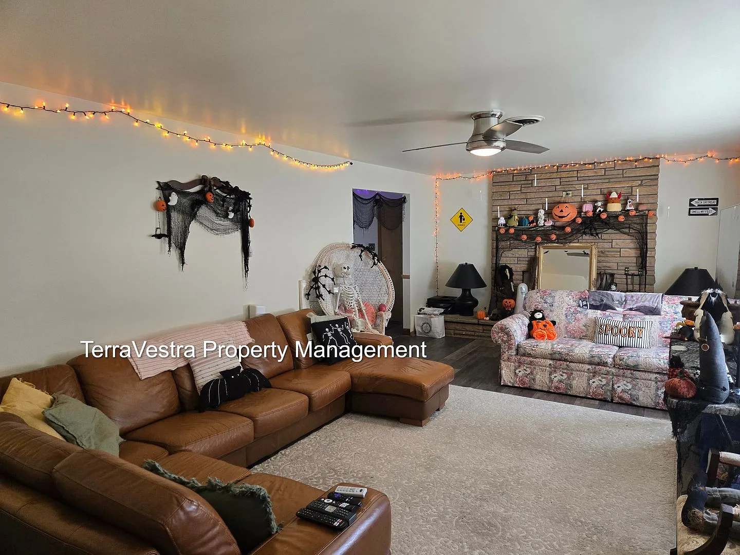 College rental 5 bedroom 4 bathroom Now showing for 2027-2028 school year — Photo 1