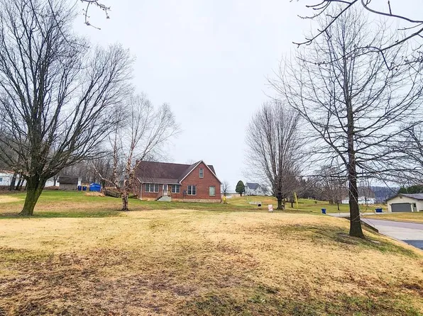 526 E York STREET, Viola, WI 54664