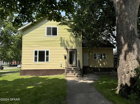 923 4th Ave S, Fargo, ND 58103