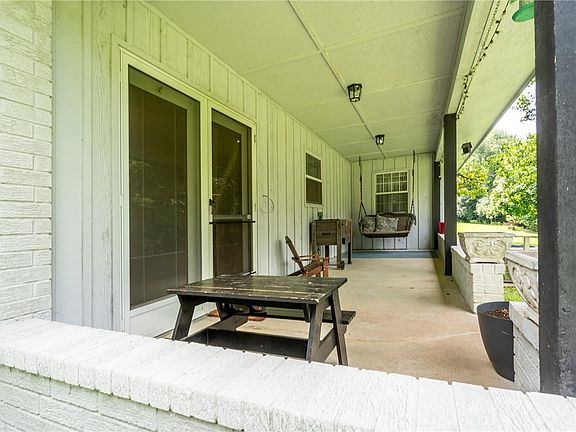 2nd image of 22013 Meadow Wood Dr