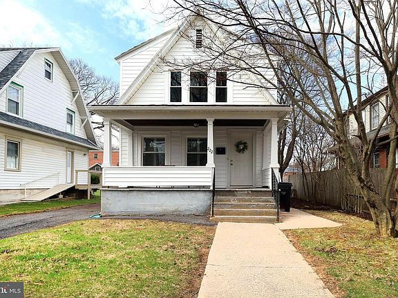2nd image of 222 S Gill St